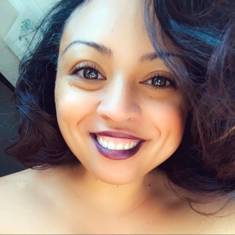 Meet your Posher, Laura